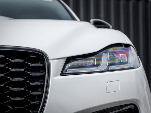 New 2026 Jaguar F-PACE R-Dynamic S image 6