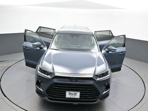 Certified 2025 Toyota Grand Highlander AWD image 49