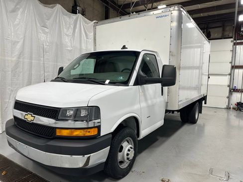 Used 2022 Chevrolet Express 3500 Work Van w/ Power Convenience Package image 3