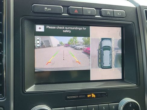 Used 2018 Ford Expedition Platinum RWD image 30