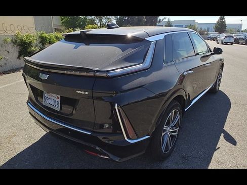 Used 2024 Cadillac Lyriq Luxury RWD image 5
