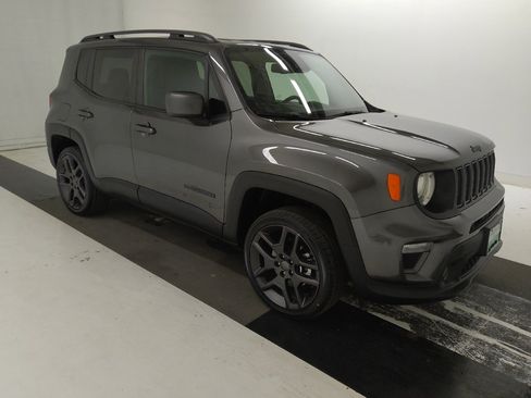 Used 2021 Jeep Renegade Latitude AWD/4WD image 11