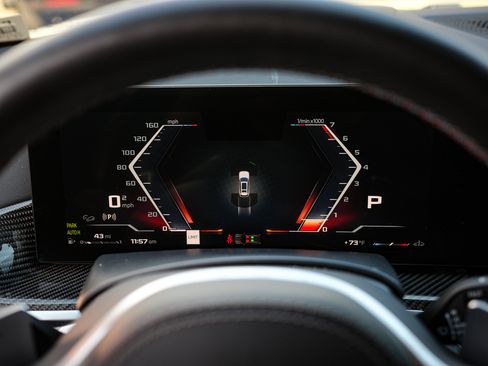 Used 2025 BMW X7 M60i w/ Climate Comfort Package image 20