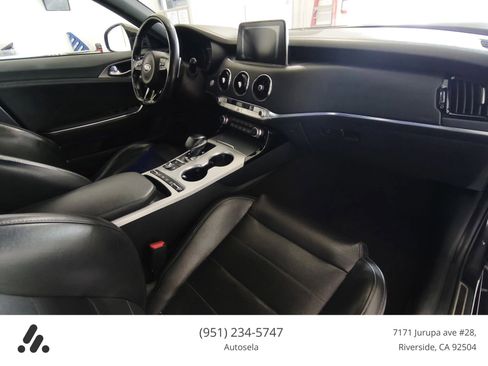 Used 2021 Kia Stinger GT2 image 14