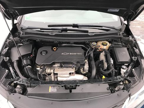 Used 2017 Chevrolet Cruze LT image 11