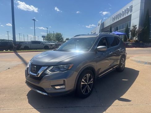 Used 2018 Nissan Rogue SL w/ Premium Package FWD image 6