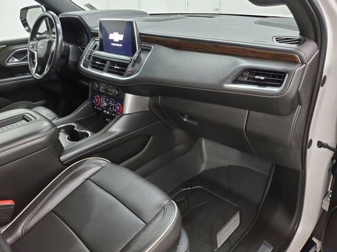 Used 2021 Chevrolet Tahoe Premier w/ Premium Package image 11
