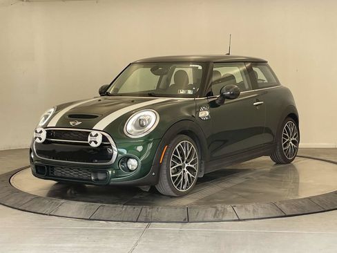 Used 2018 MINI Cooper S FWD image 1