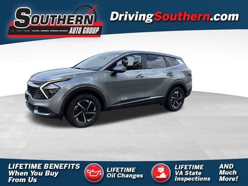 Used 2023 Kia Sportage LX AWD/4WD image 1
