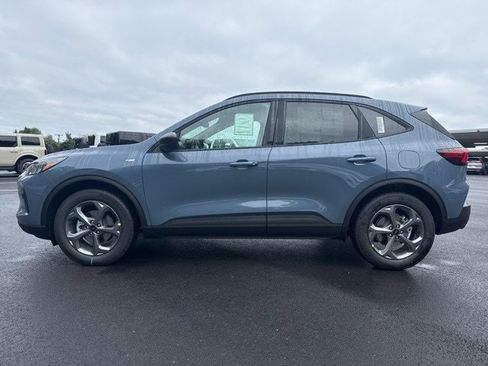 Used 2026 Ford Escape ST-Line w/ Tech Pack #1 FWD image 2