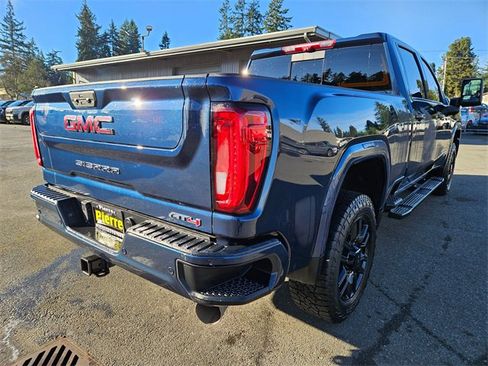 Used 2020 GMC Sierra 2500 AT4 w/ AT4 Premium Package image 5