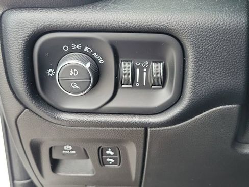 Used 2019 RAM 1500 Big Horn image 27