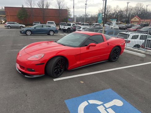 Used 2010 Chevrolet Corvette Coupe w/ Preferred Equipment Group image 4