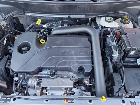 Used 2024 GMC Terrain SLE image 24