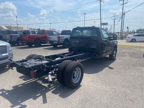 New 2024 Ford F350 XL w/ XL Chrome Package image 6