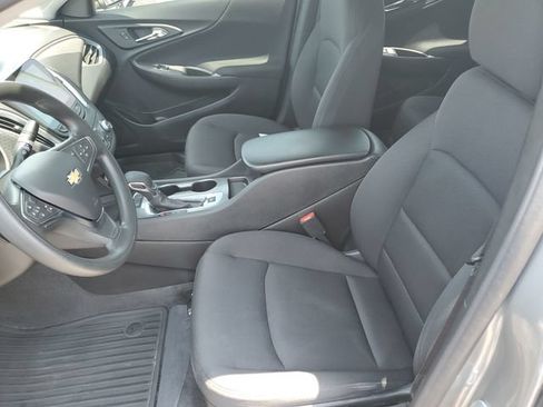 Used 2025 Chevrolet Malibu LS FWD image 16
