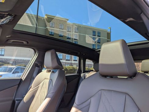 Used 2025 BMW X3 xDrive30i w/ Convenience Package image 16