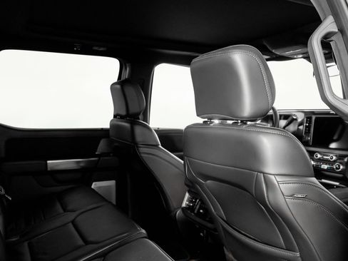 Used 2025 Ford F250 Platinum image 54