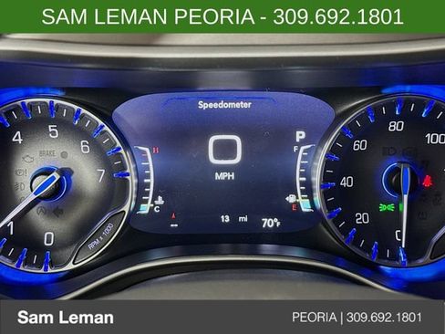 New 2027 Chrysler Pacifica Limited w/ Family Tech Group FWD image 12