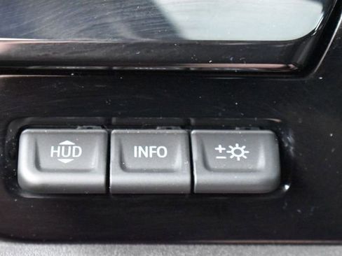 Used 2025 Chevrolet Silverado 1500 ZR2 w/ Technology Package image 26