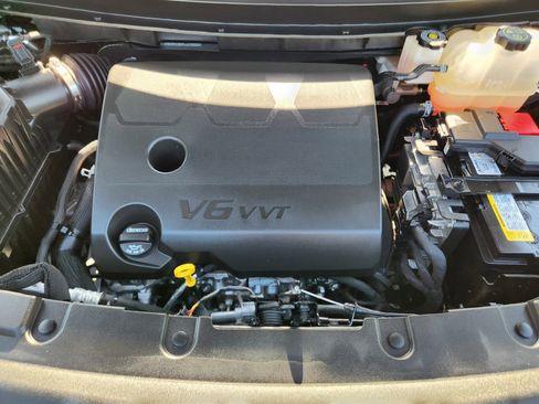 Used 2023 Chevrolet Traverse Premier FWD image 26