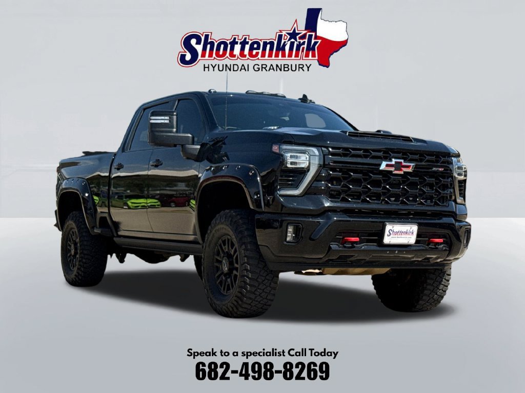 Used 2024 Chevrolet Silverado 2500 ZR2 w/ Technology Package AWD/4WD image 3