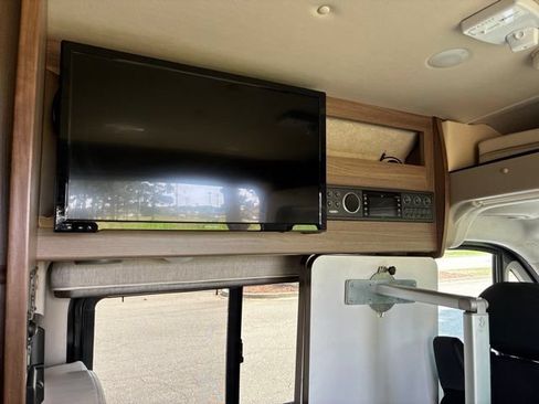 Used 2017 RAM ProMaster 3500 w/ Premium Appearance Group FWD image 27
