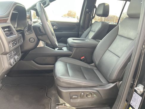 Used 2023 Chevrolet Tahoe LT w/ Luxury Package image 16