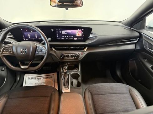Used 2025 Buick Envista Preferred w/ Convenience I Package FWD image 28
