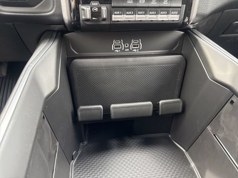 New 2026 RAM 2500 Big Horn AWD/4WD image 14