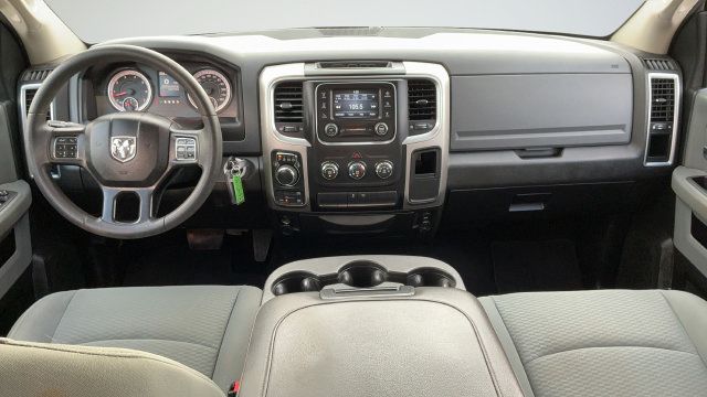 Used 2019 RAM 1500 Classic SLT AWD/4WD image 9