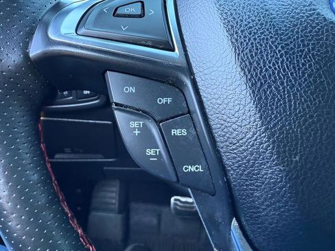 Certified 2022 Ford Edge ST-Line AWD/4WD image 17
