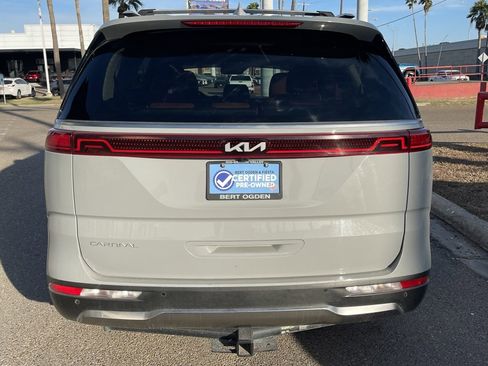 Used 2024 Kia Carnival SX Prestige image 6