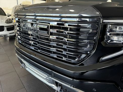 Used 2023 GMC Sierra 1500 Denali Ultimate AWD/4WD image 8