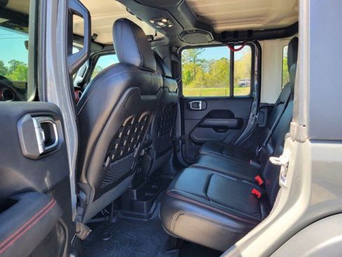 Used 2019 Jeep Wrangler Unlimited Rubicon image 30