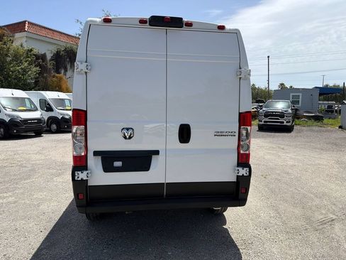 Used 2025 RAM ProMaster 2500 FWD image 4