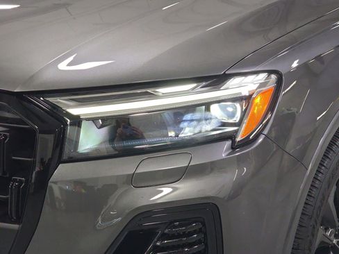 Used 2025 Audi Q7 3.0T Premium Plus image 30