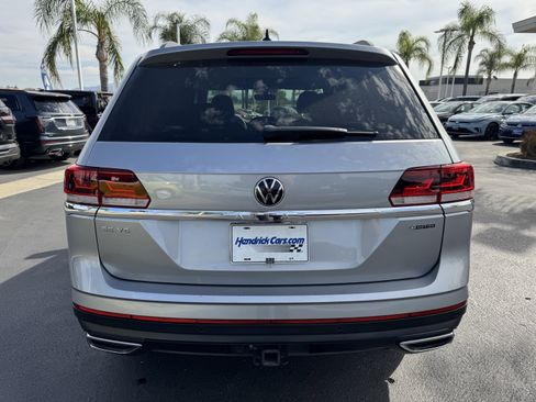Certified 2023 Volkswagen Atlas SE w/ Panoramic Sunroof Package image 9