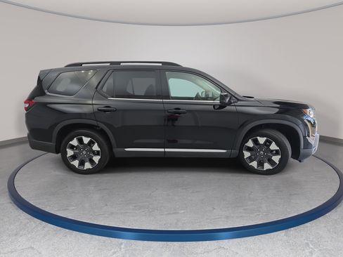 Used 2026 Honda Pilot Elite image 4