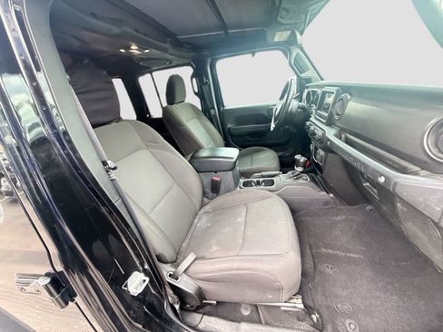 Used 2023 Jeep Wrangler Unlimited Sport AWD/4WD image 32