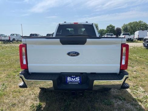 New 2025 Ford F350 XLT image 4