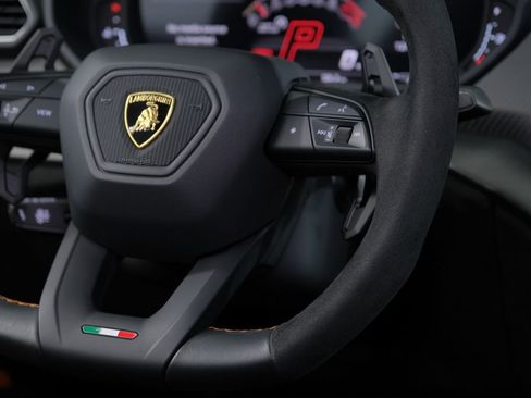 Used 2024 Lamborghini Urus Performante AWD/4WD image 63