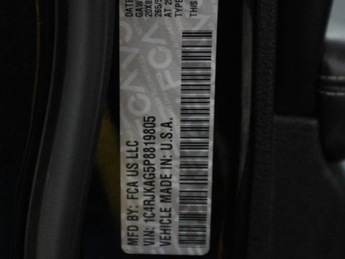 Used 2023 Jeep Grand Cherokee L Laredo AWD/4WD image 36