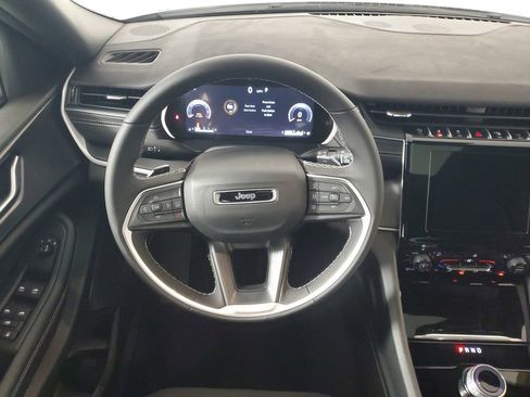 New 2025 Jeep Grand Cherokee Laredo X w/ Luxury Tech Group I image 15