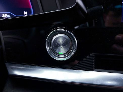 Used 2021 Chevrolet Corvette Stingray w/ Engine Appearance Package image 28