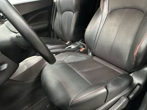 Used 2015 Nissan Juke SL FWD image 10