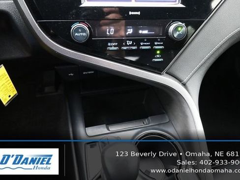 Used 2020 Toyota Camry SE FWD image 31