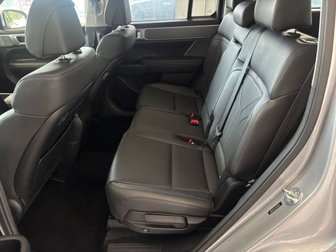 Used 2025 Hyundai Santa Fe SEL FWD image 27