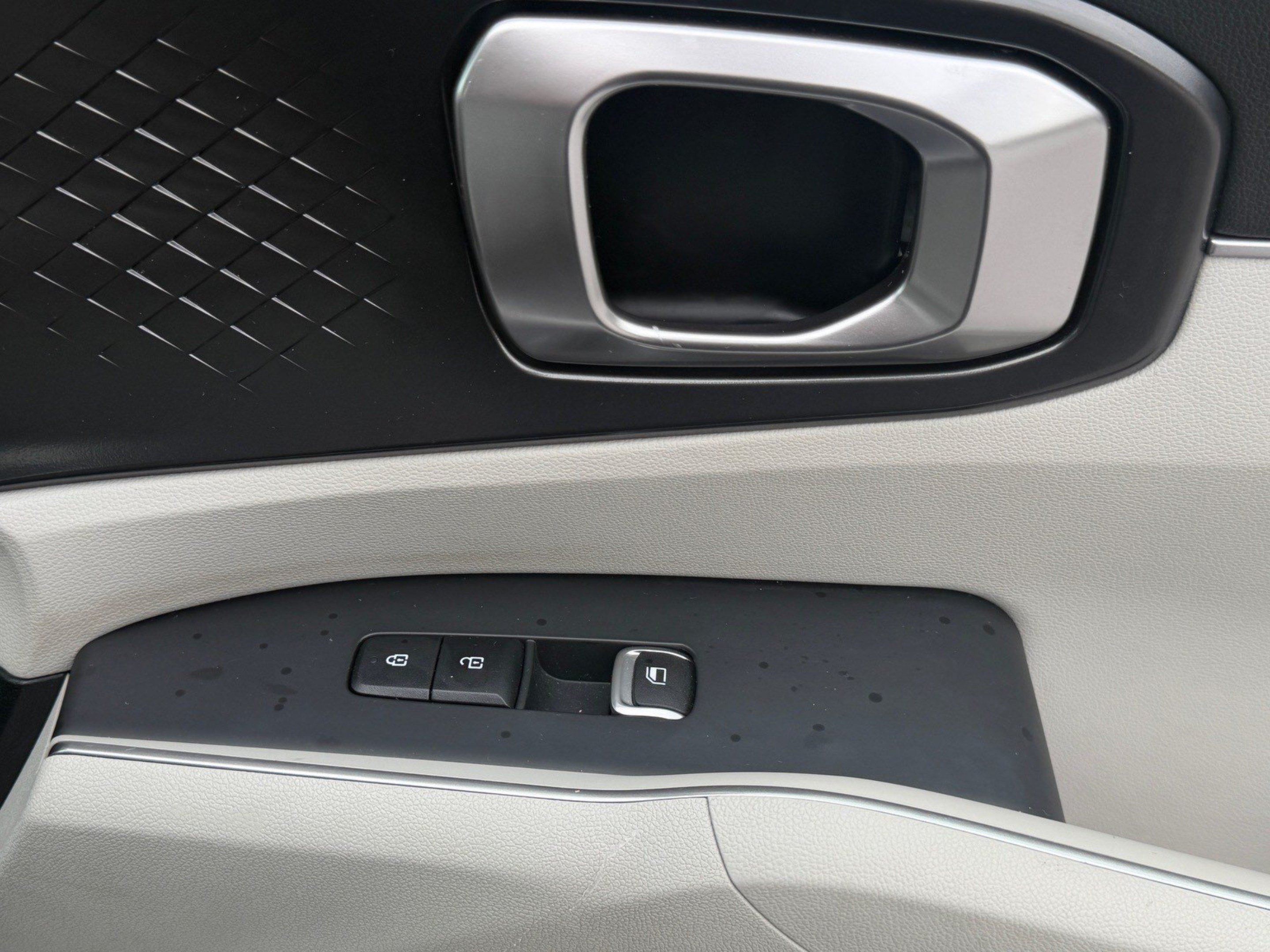Used 2021 Kia Sorento S FWD image 19