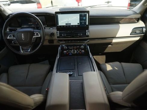 Used 2024 Lincoln Navigator L Reserve AWD/4WD image 23